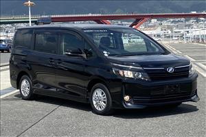 2016 TOYOTA VOXY